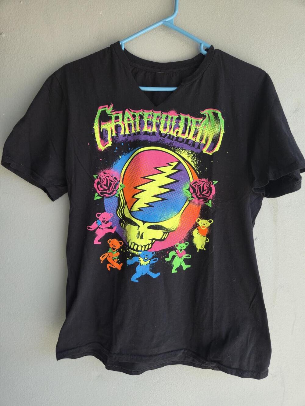 Grateful Dead Black Graphic T-Shirt with Dancing Bears and Skull Design V neck